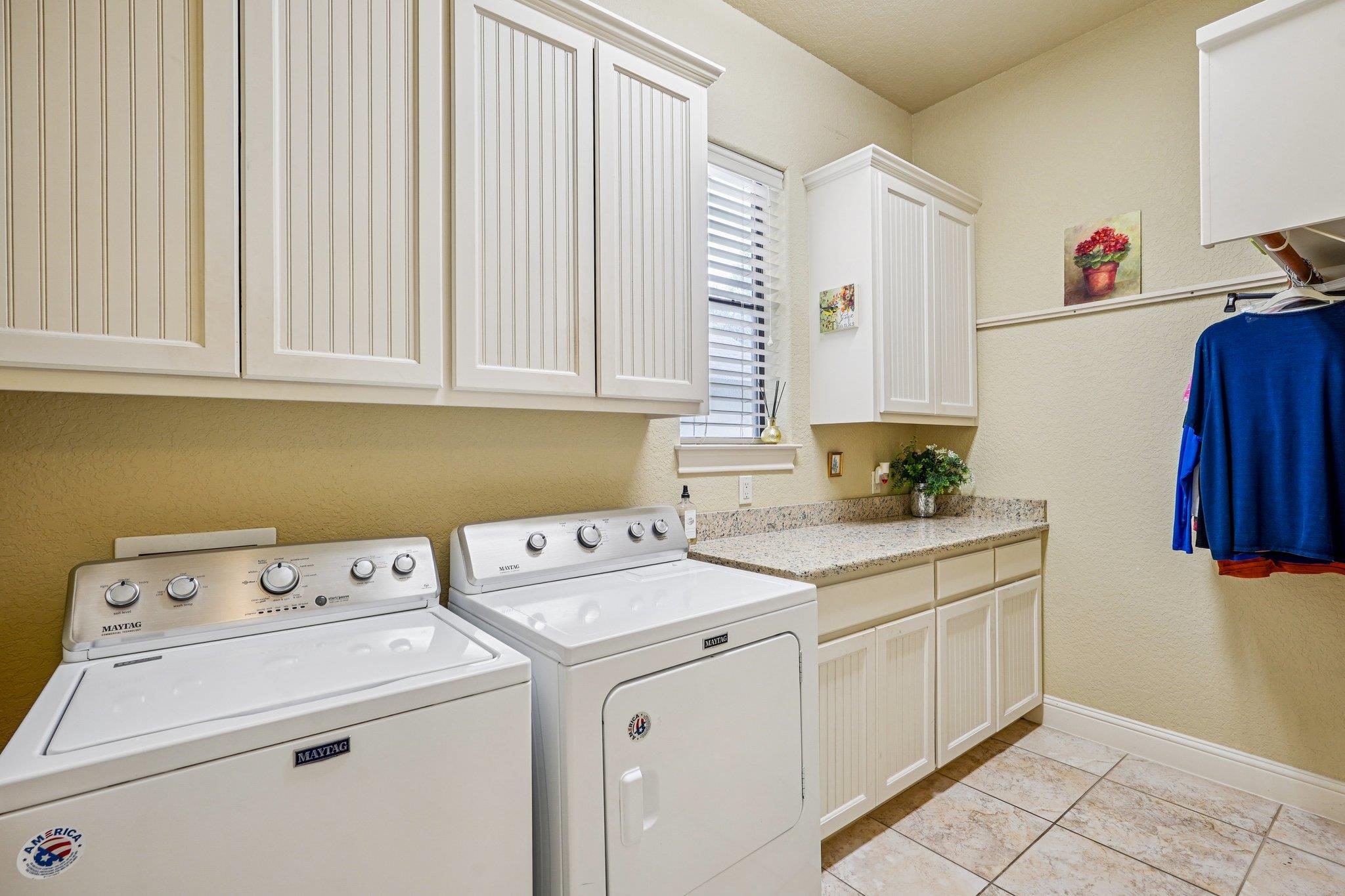 388 Scarlet Ct, Canyon Lake, TX 78133