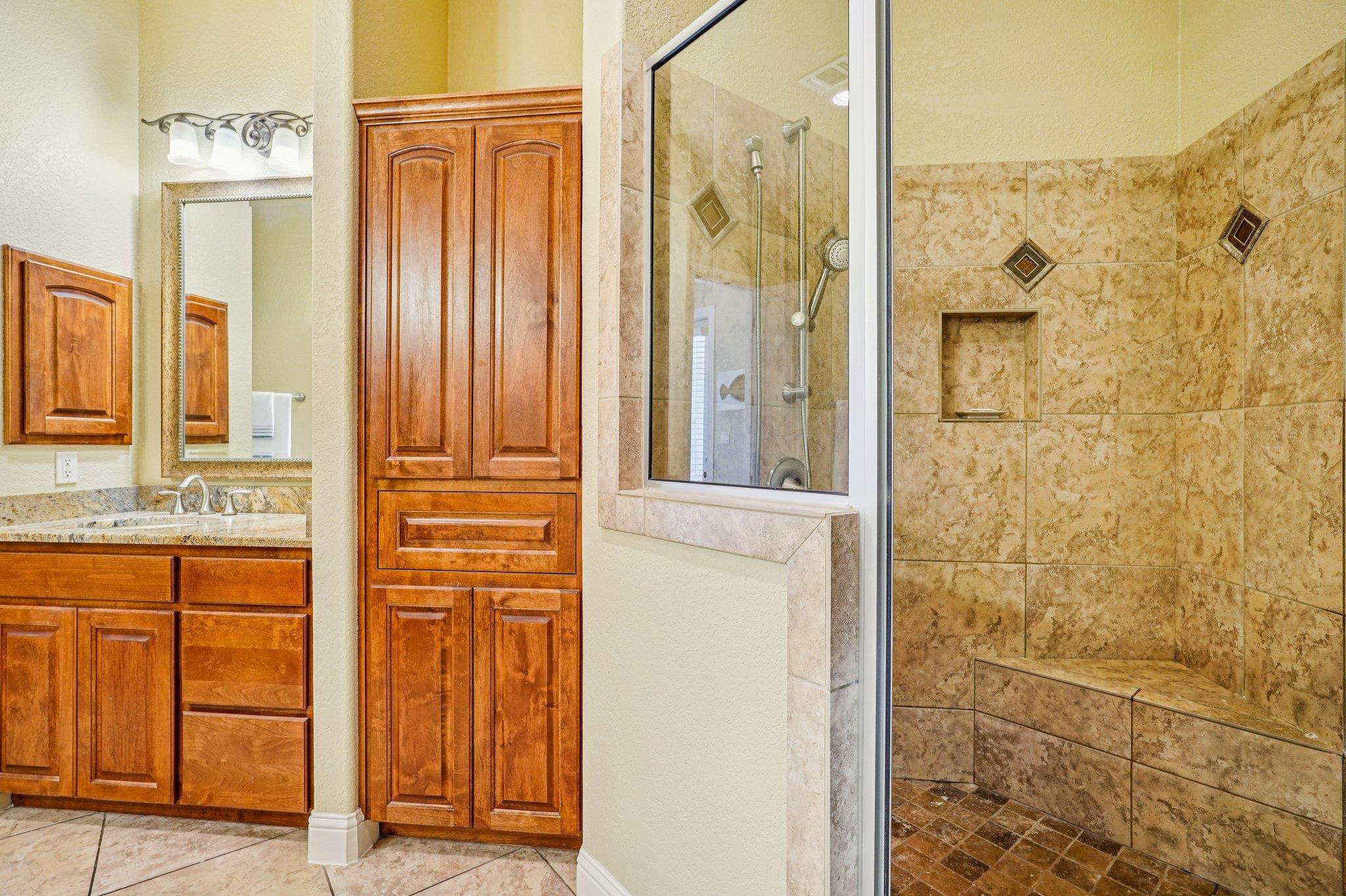 388 Scarlet Ct, Canyon Lake, TX 78133