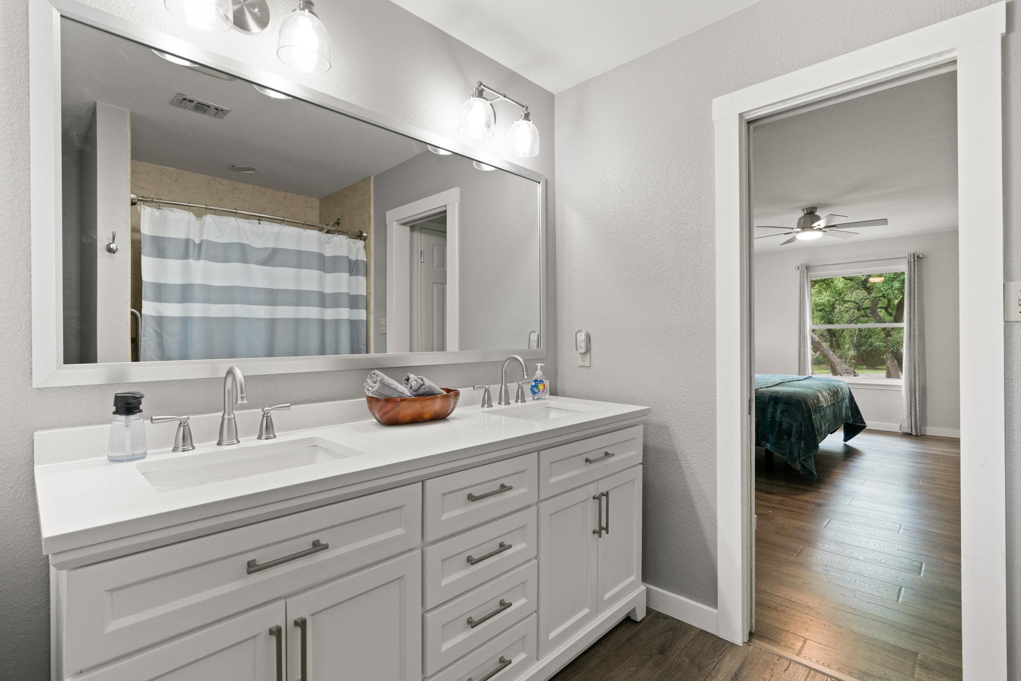 19 Brookmeadow Dr, Wimberley, TX 78676