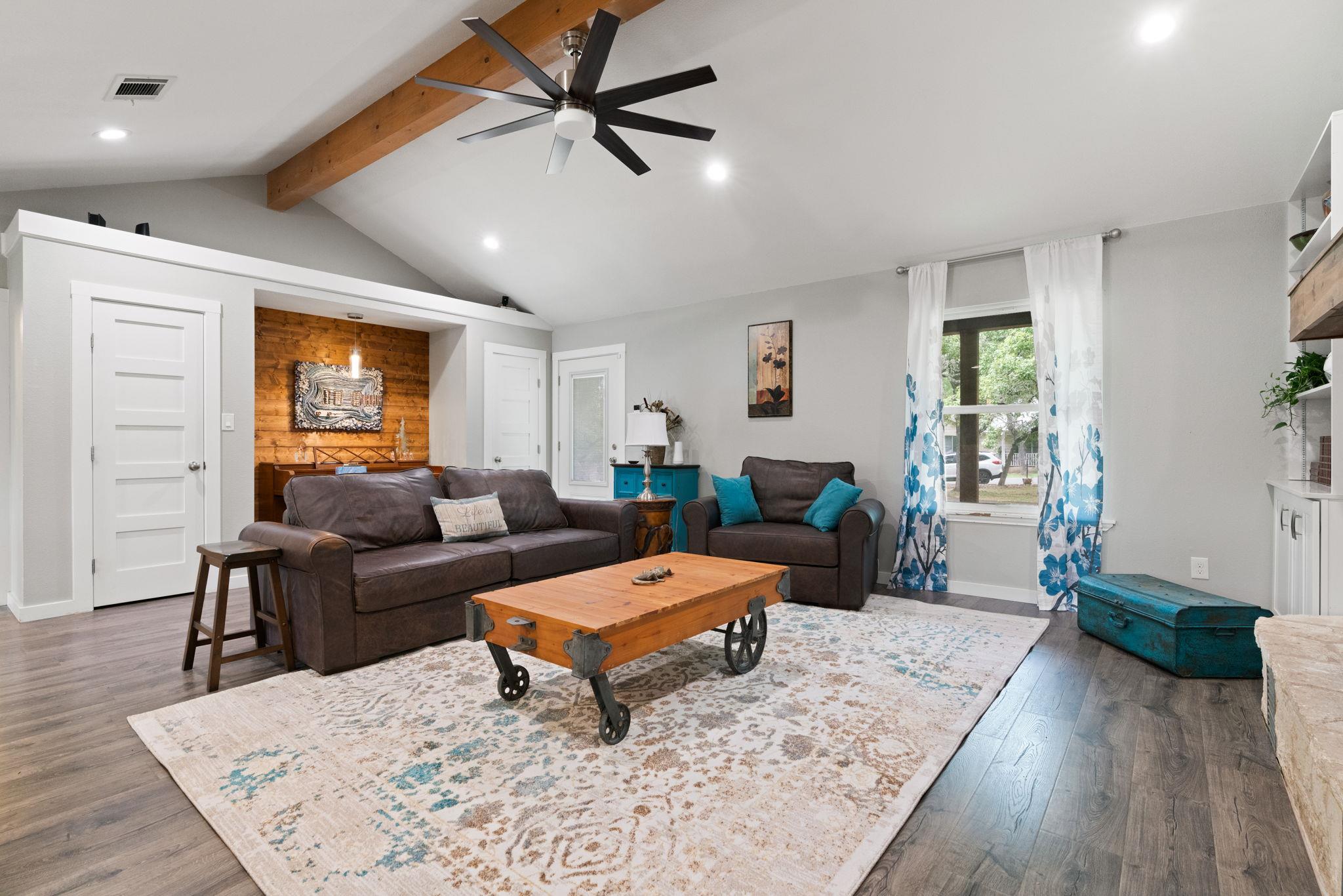 19 Brookmeadow Dr, Wimberley, TX 78676