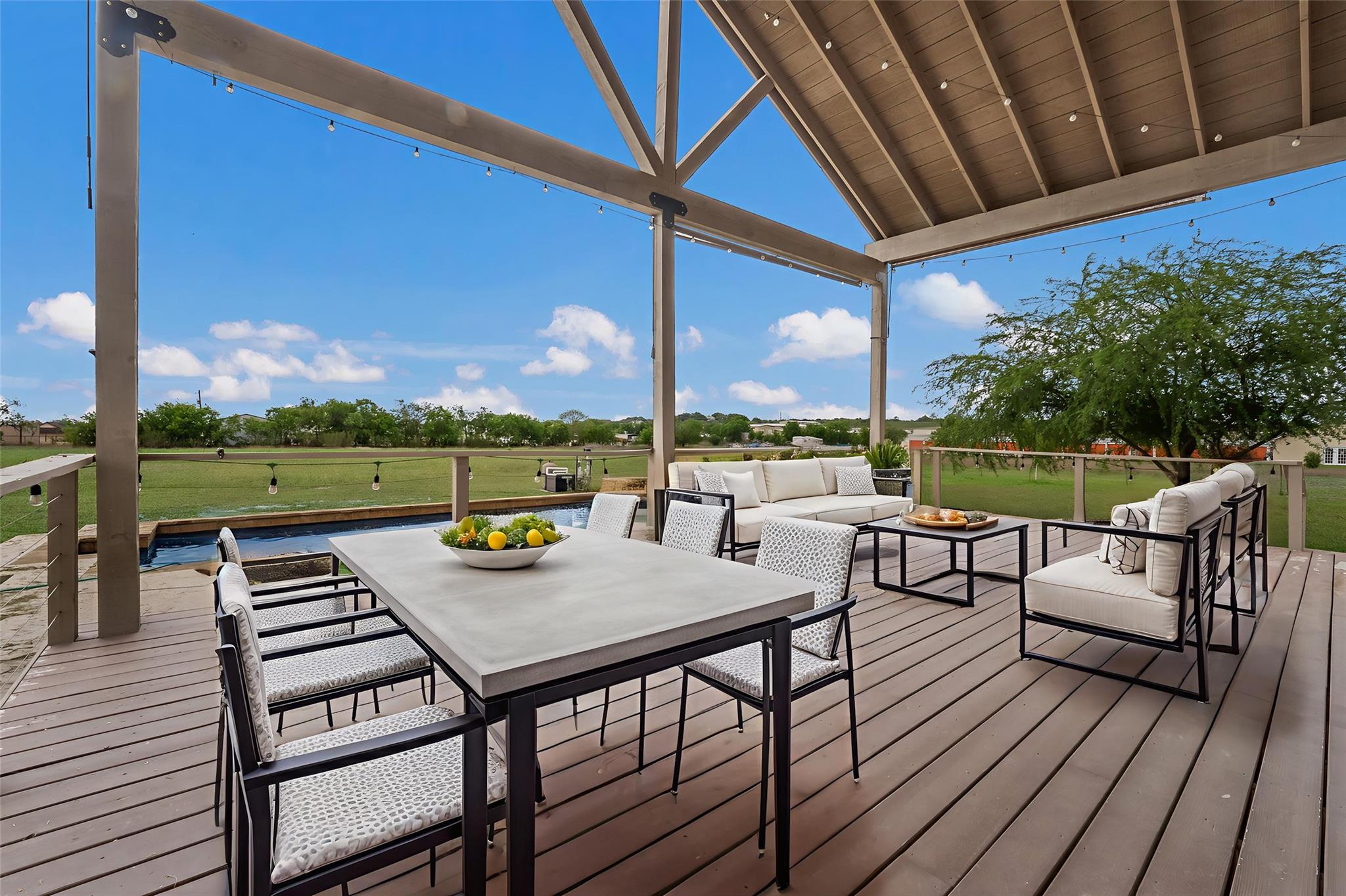212 Ferryboat Ln, New Braunfels, TX 78130