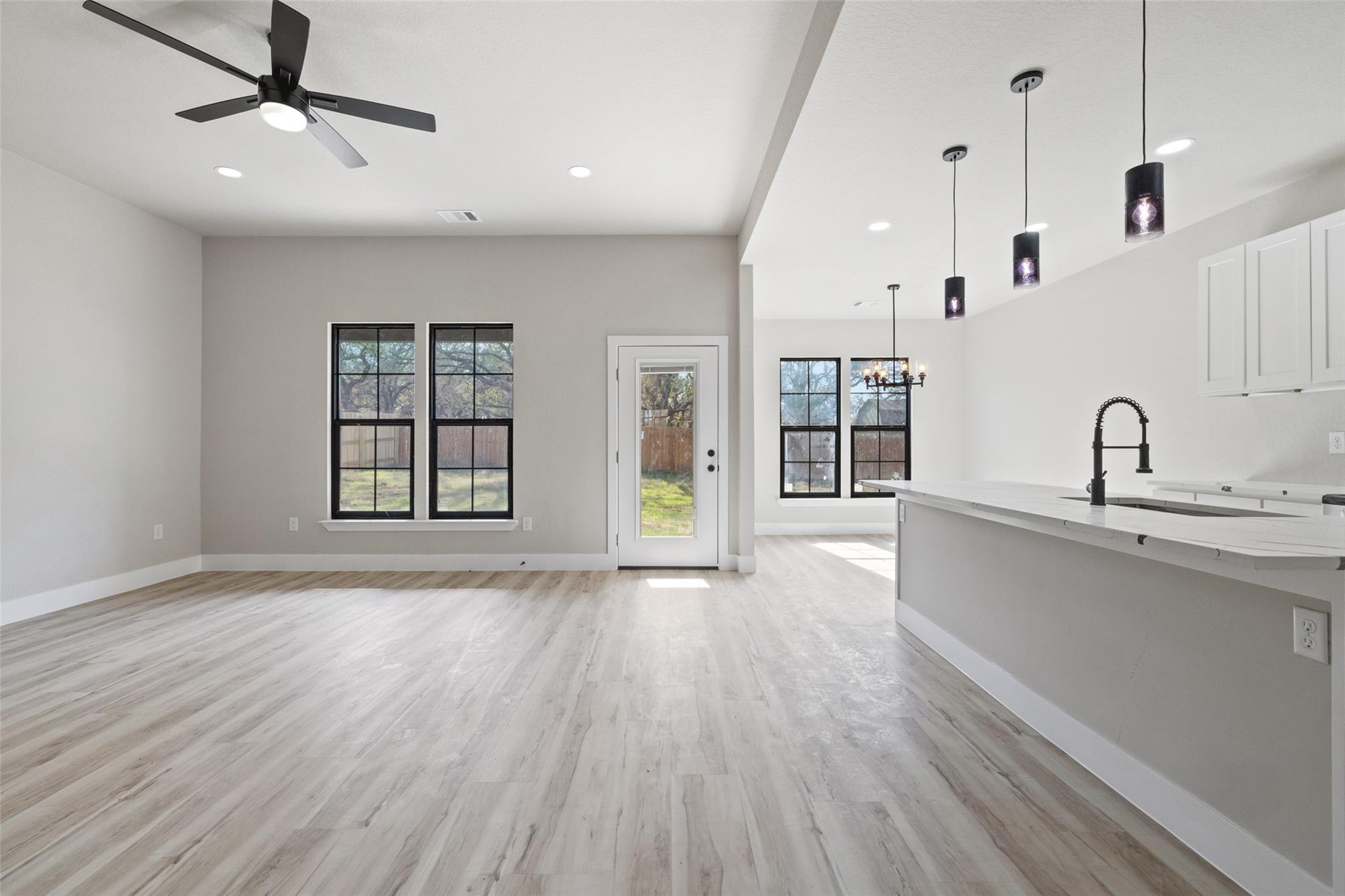 107 Autumn Sage Trl, Johnson City, TX 78636