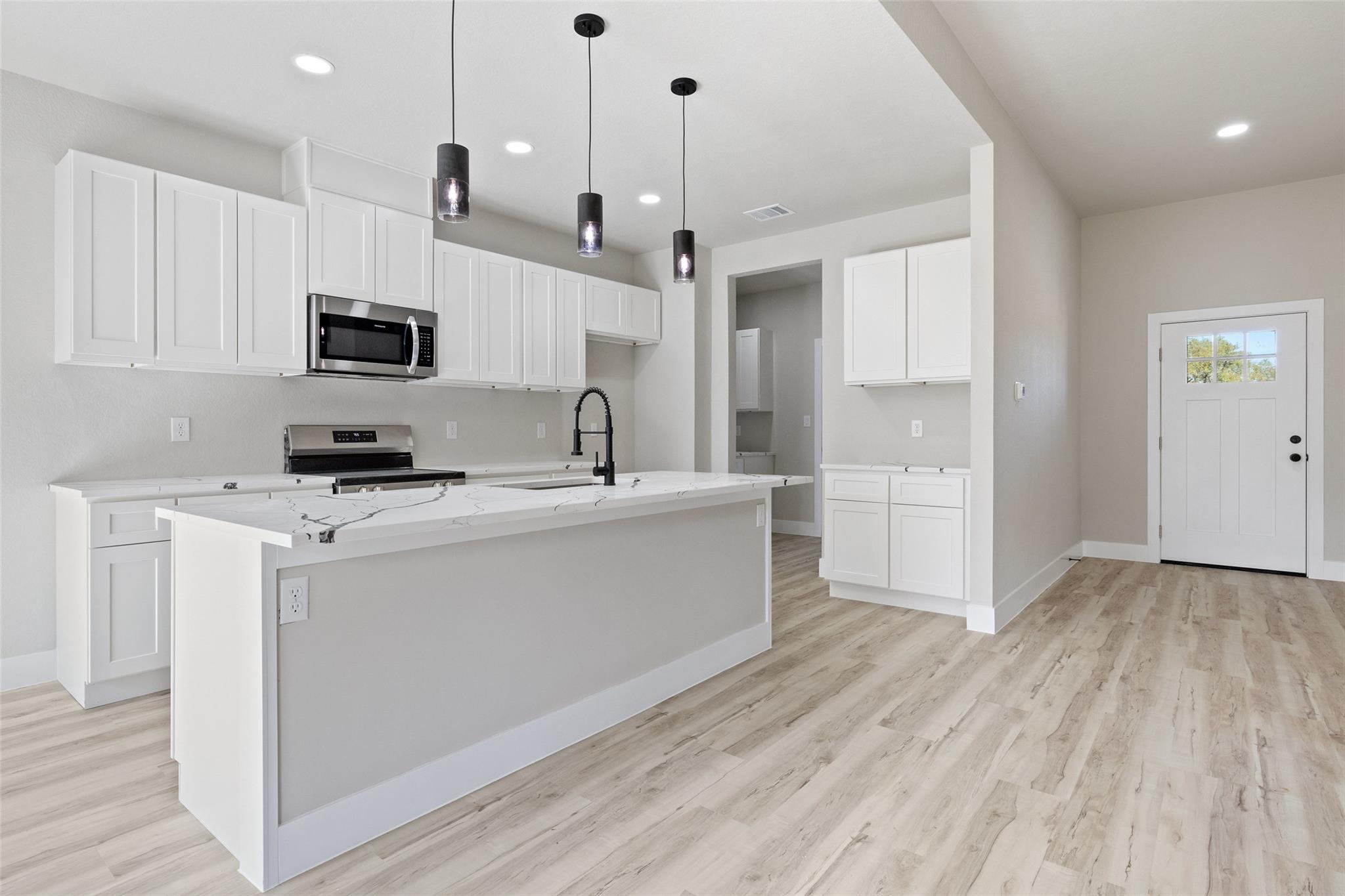 107 Autumn Sage Trl, Johnson City, TX 78636