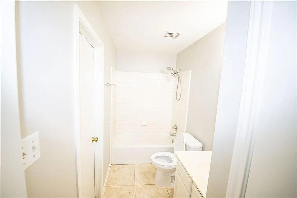 2208 Bluebonnet Dr, Round Rock, TX 78664