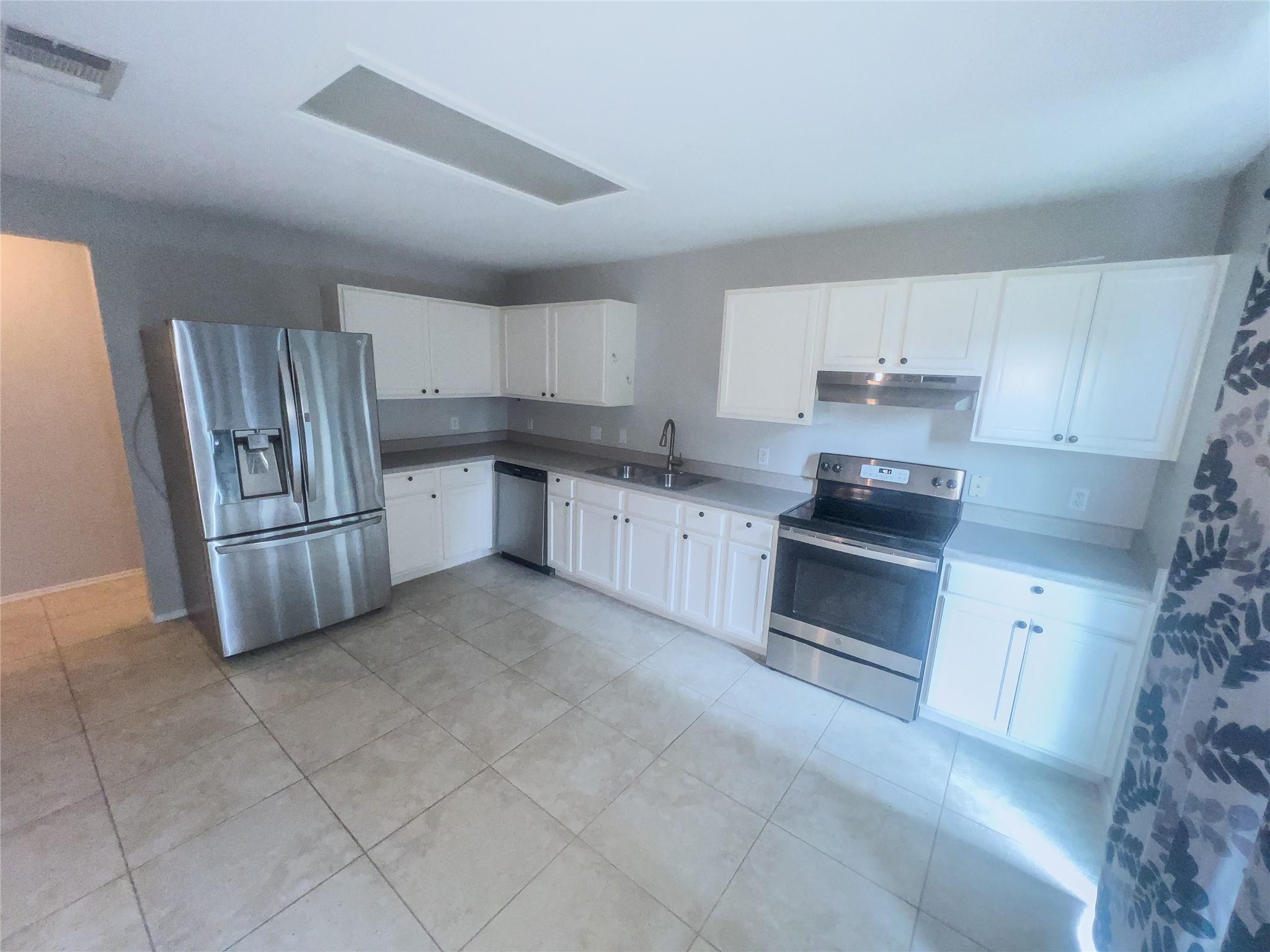 2208 Bluebonnet Dr, Round Rock, TX 78664