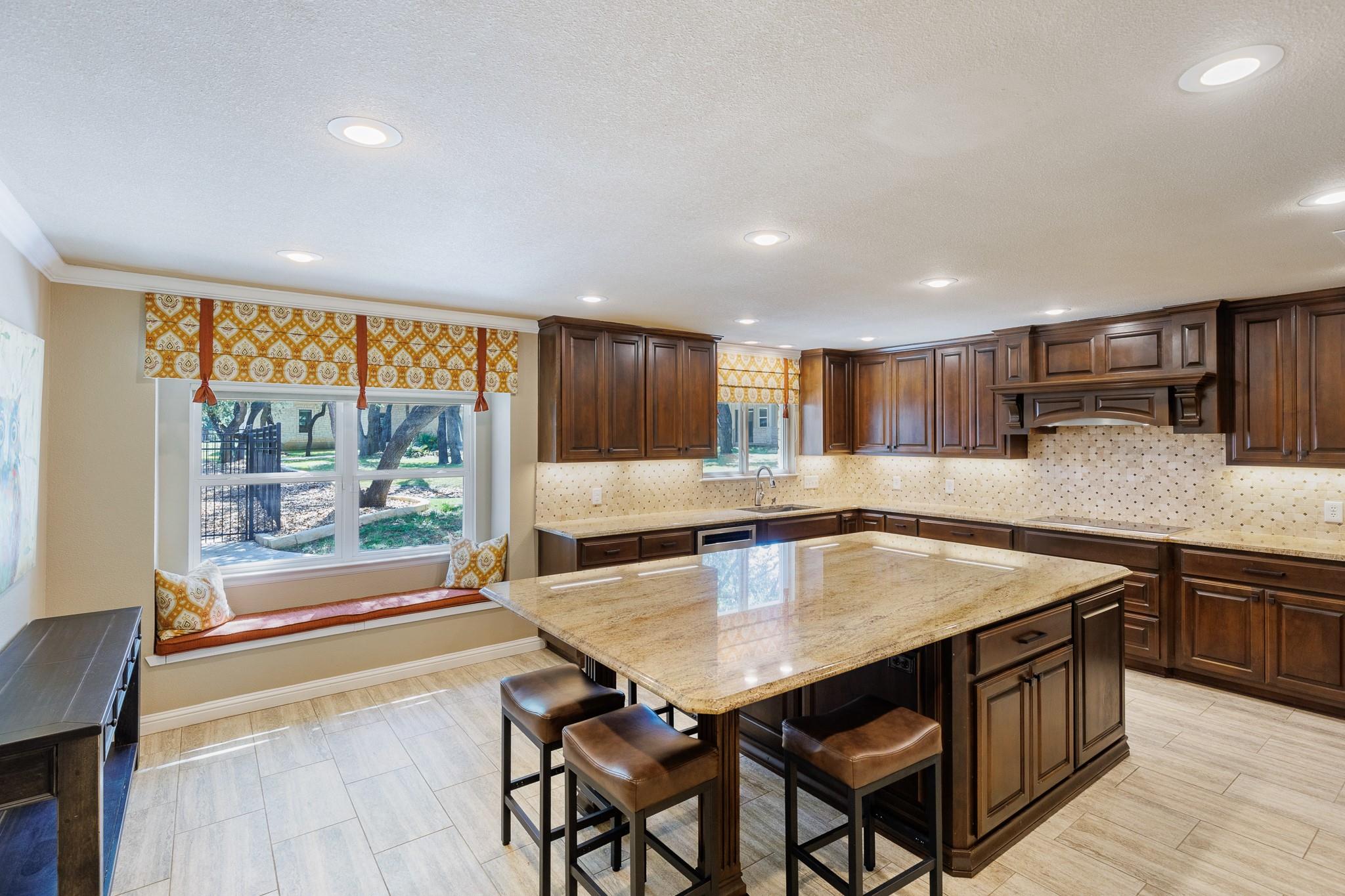 110 Lost River Rd, Georgetown, TX 78628