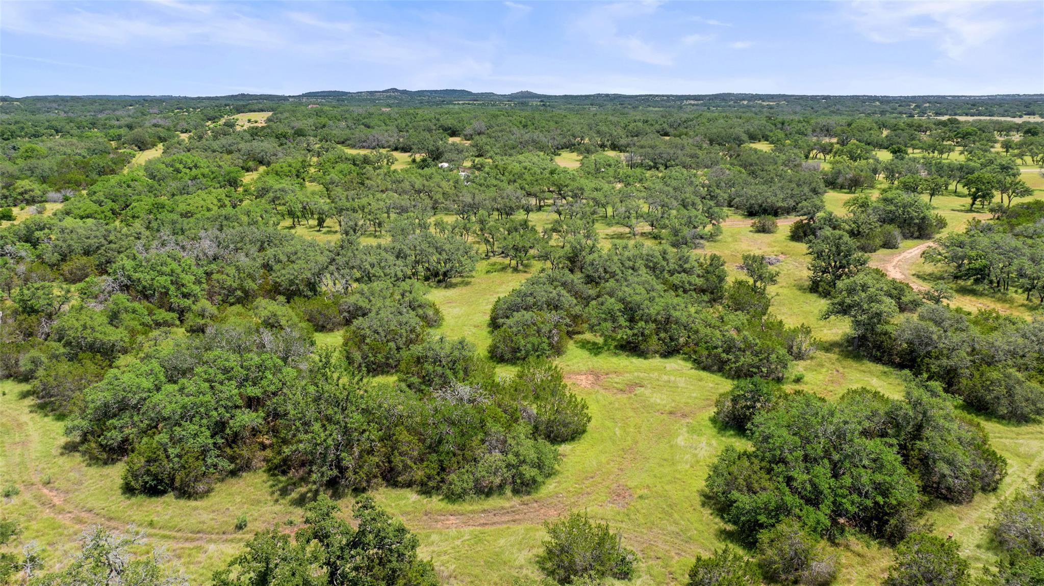 997 Sandy Oaks Ranch Rd, Johnson City, TX 78636