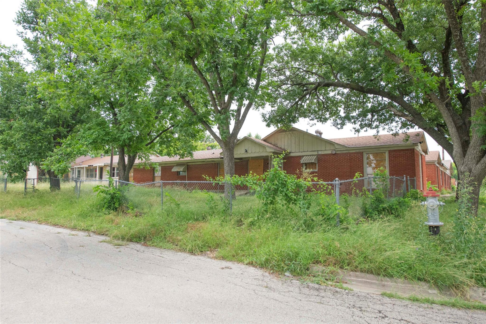111 S 33rd St S, Temple, TX 76504