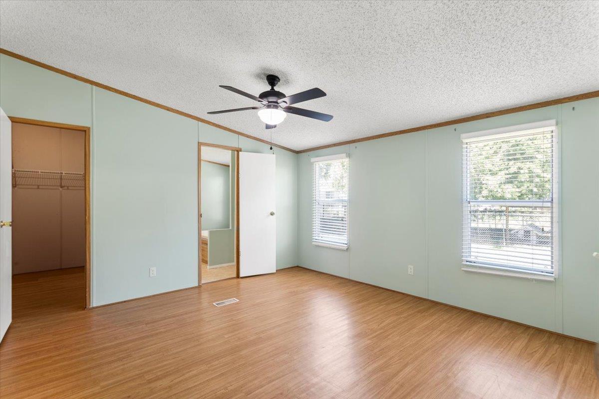 208 Purser St, Liberty Hill, TX 78642