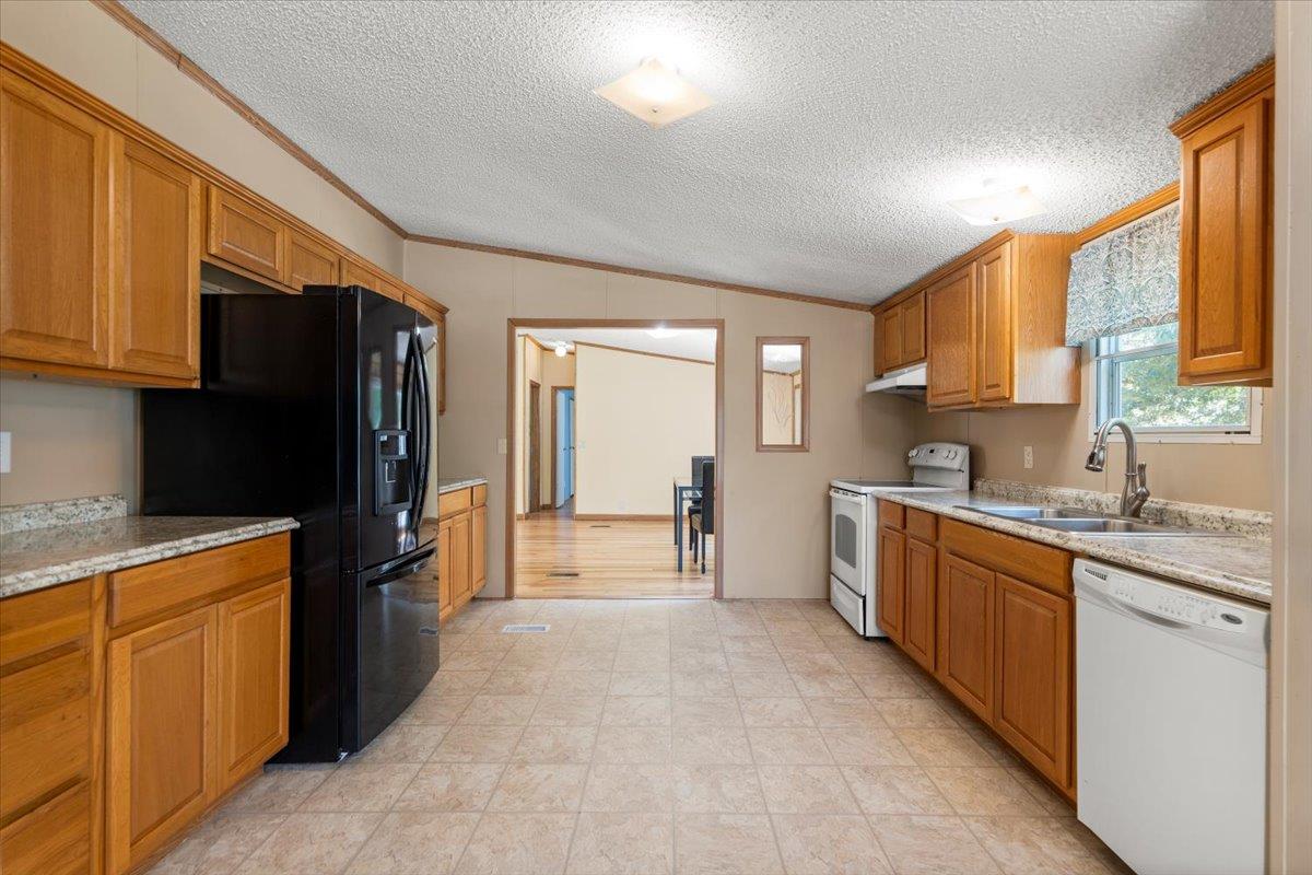 208 Purser St, Liberty Hill, TX 78642