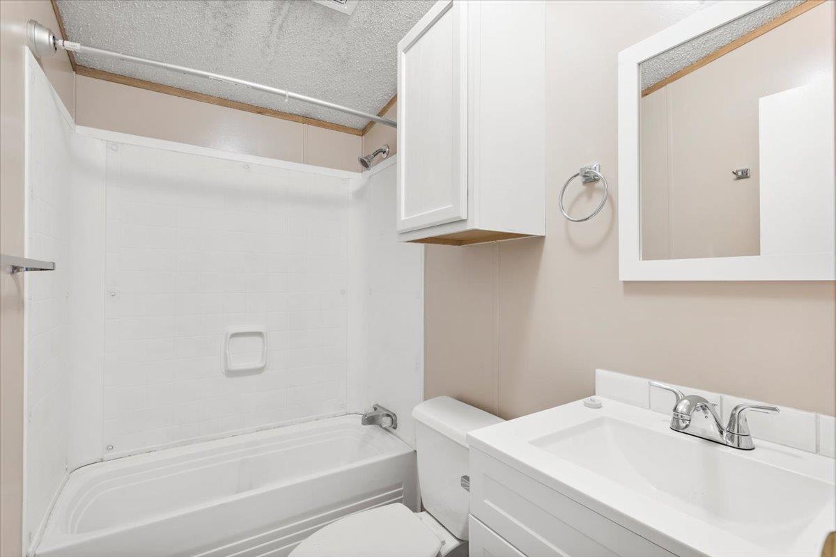 208 Purser St, Liberty Hill, TX 78642