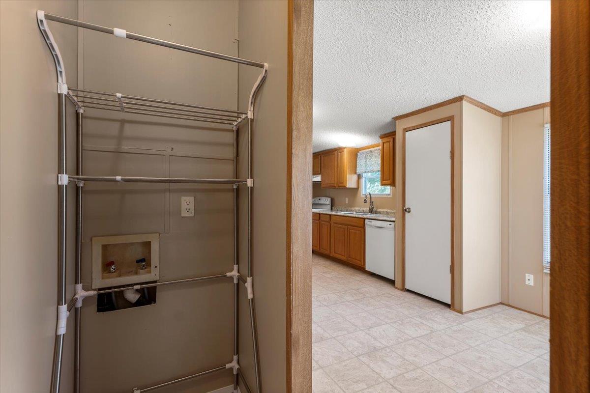 208 Purser St, Liberty Hill, TX 78642