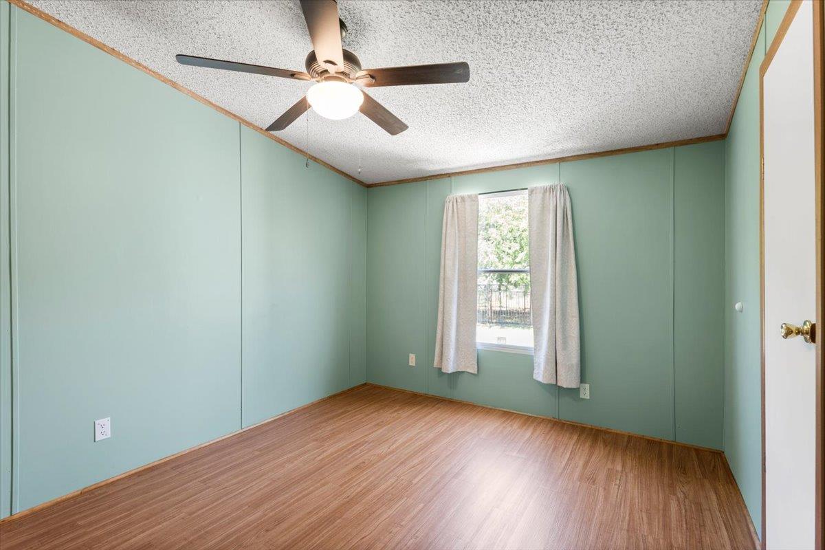 208 Purser St, Liberty Hill, TX 78642