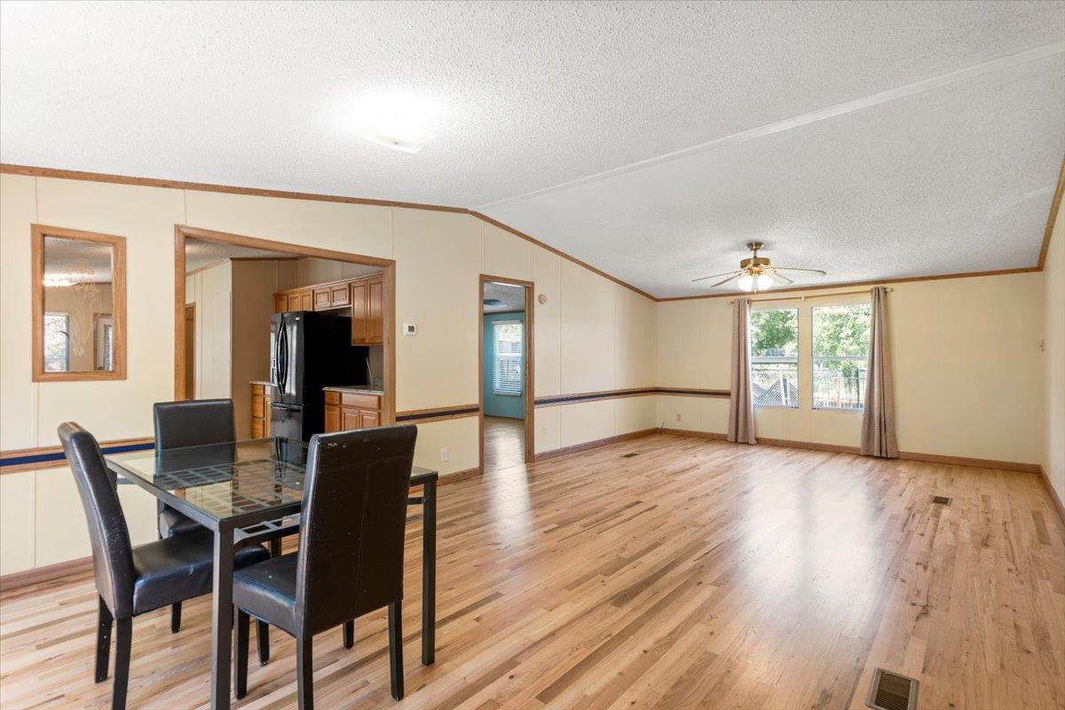 208 Purser St, Liberty Hill, TX 78642