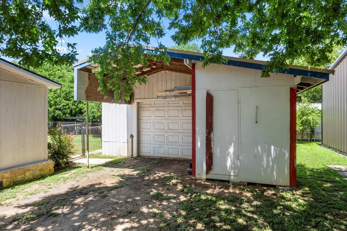 208 Purser St, Liberty Hill, TX 78642