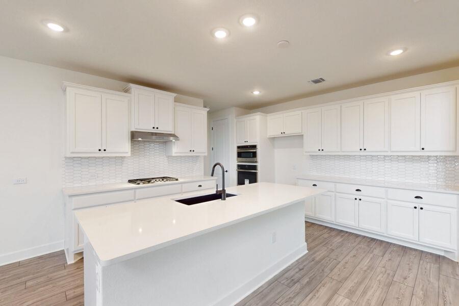 3825 Waxahachie Rd, Leander, TX 78641