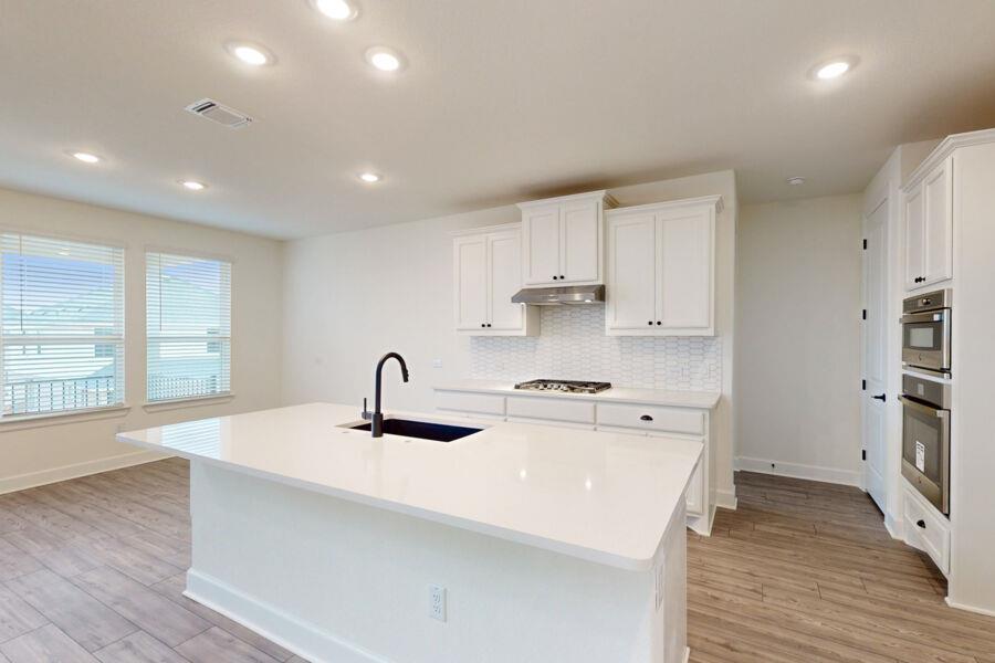 3825 Waxahachie Rd, Leander, TX 78641