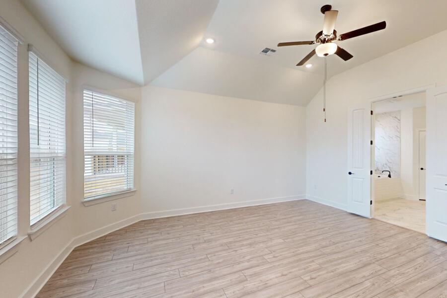 3825 Waxahachie Rd, Leander, TX 78641