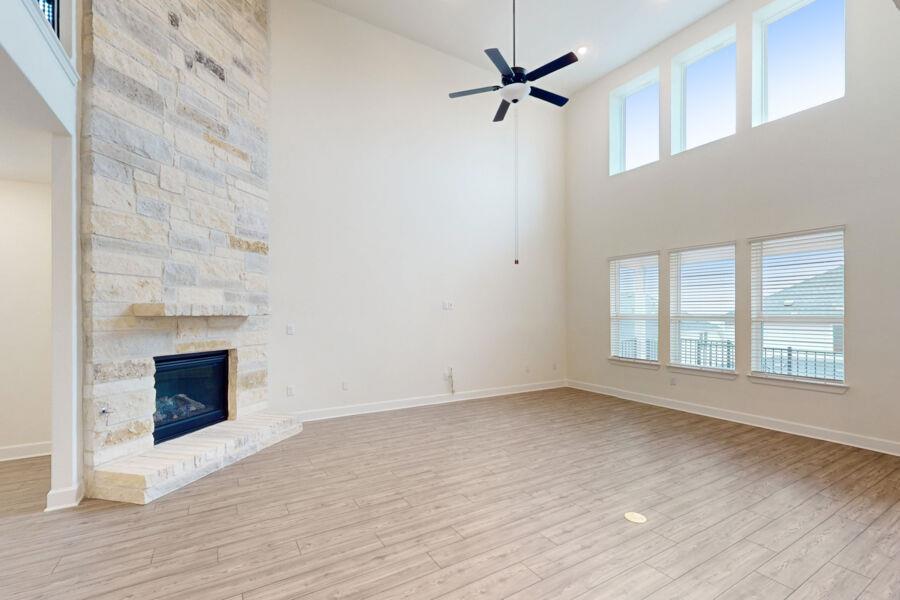 3825 Waxahachie Rd, Leander, TX 78641