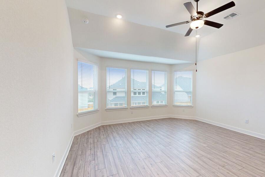 3825 Waxahachie Rd, Leander, TX 78641
