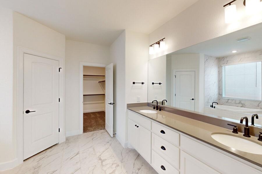 3825 Waxahachie Rd, Leander, TX 78641