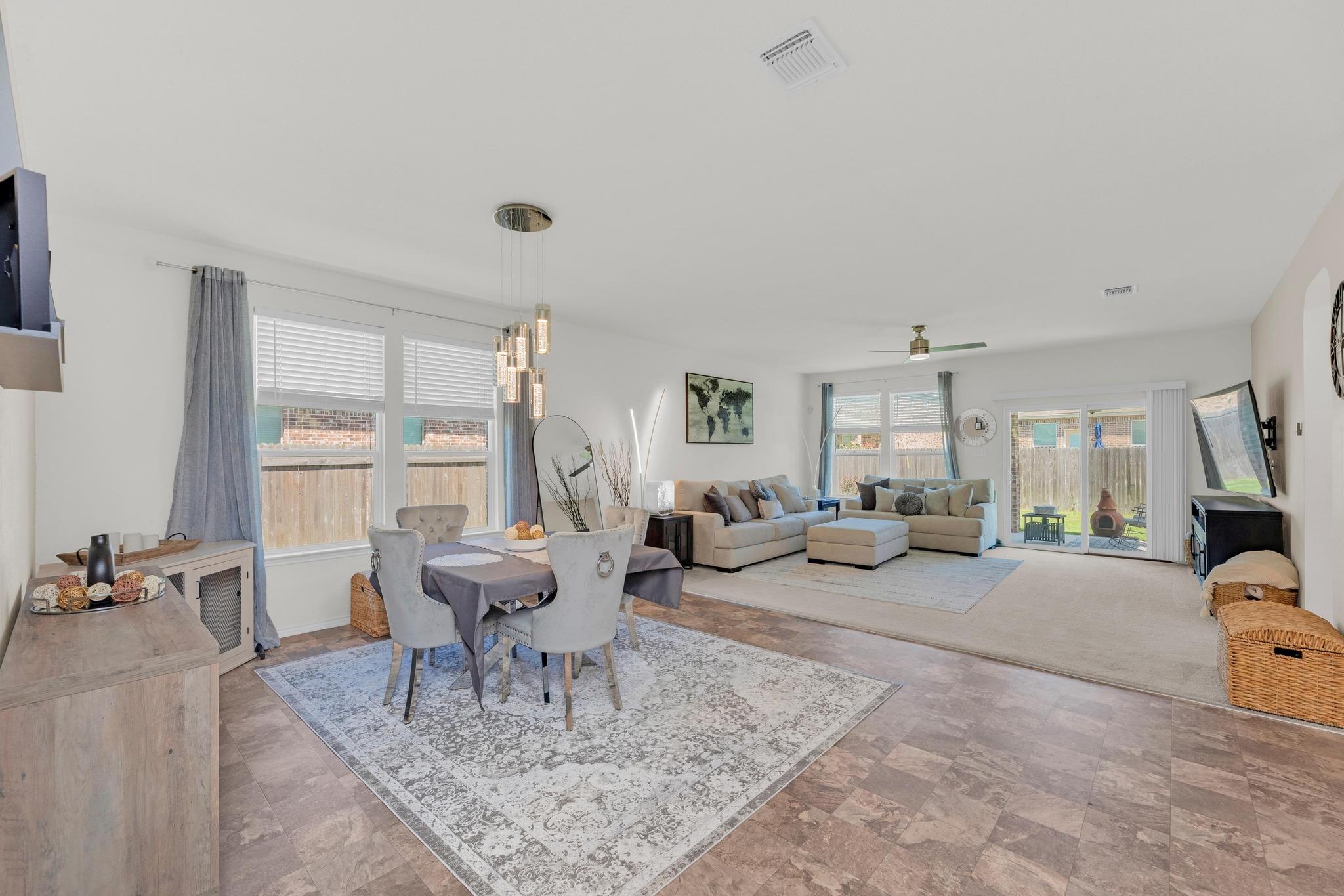 136 Everglades Ave, Taylor, TX 76574