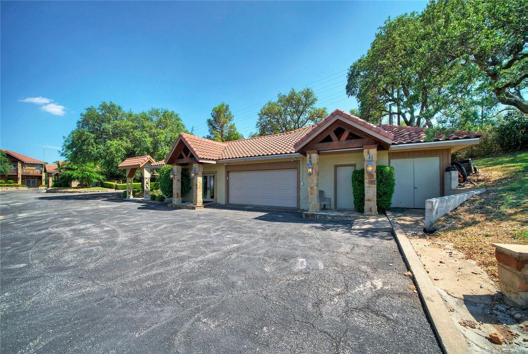 206 Forest Dr, Buchanan Dam, TX 78609