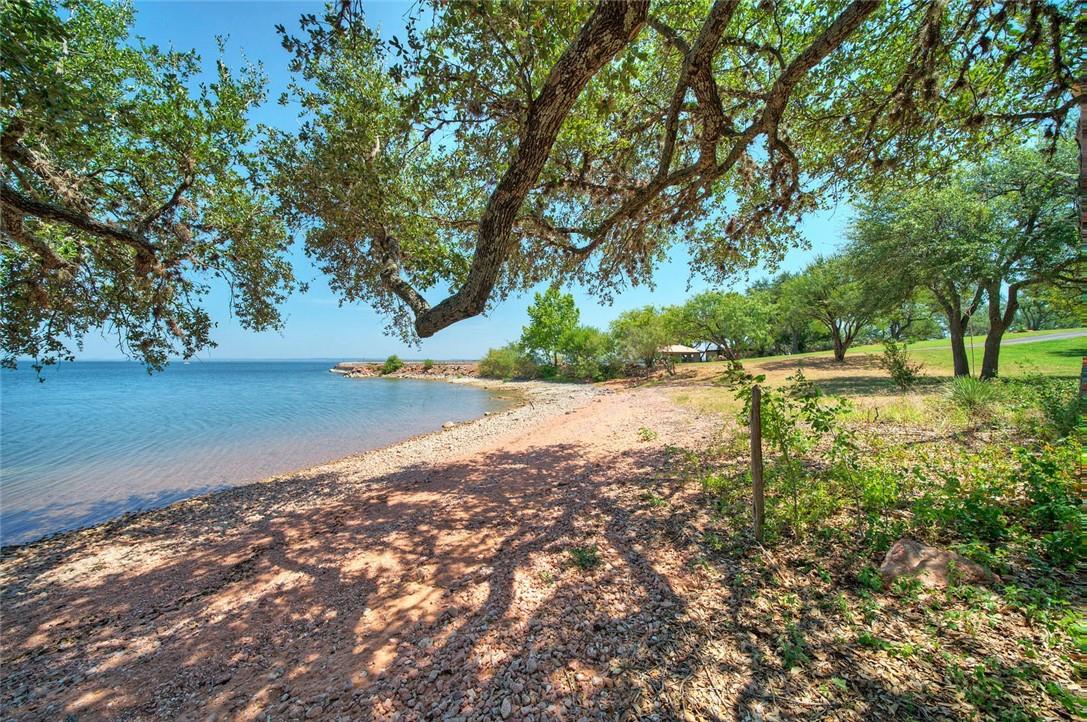 206 Forest Dr, Buchanan Dam, TX 78609
