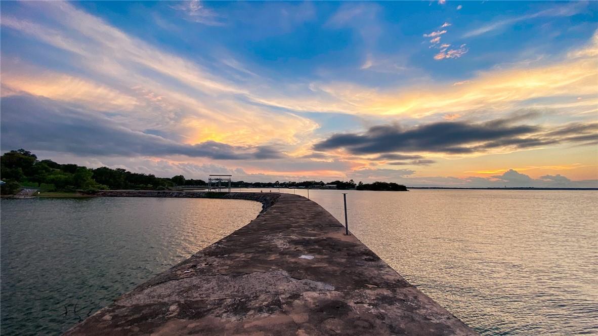 206 Forest Dr, Buchanan Dam, TX 78609
