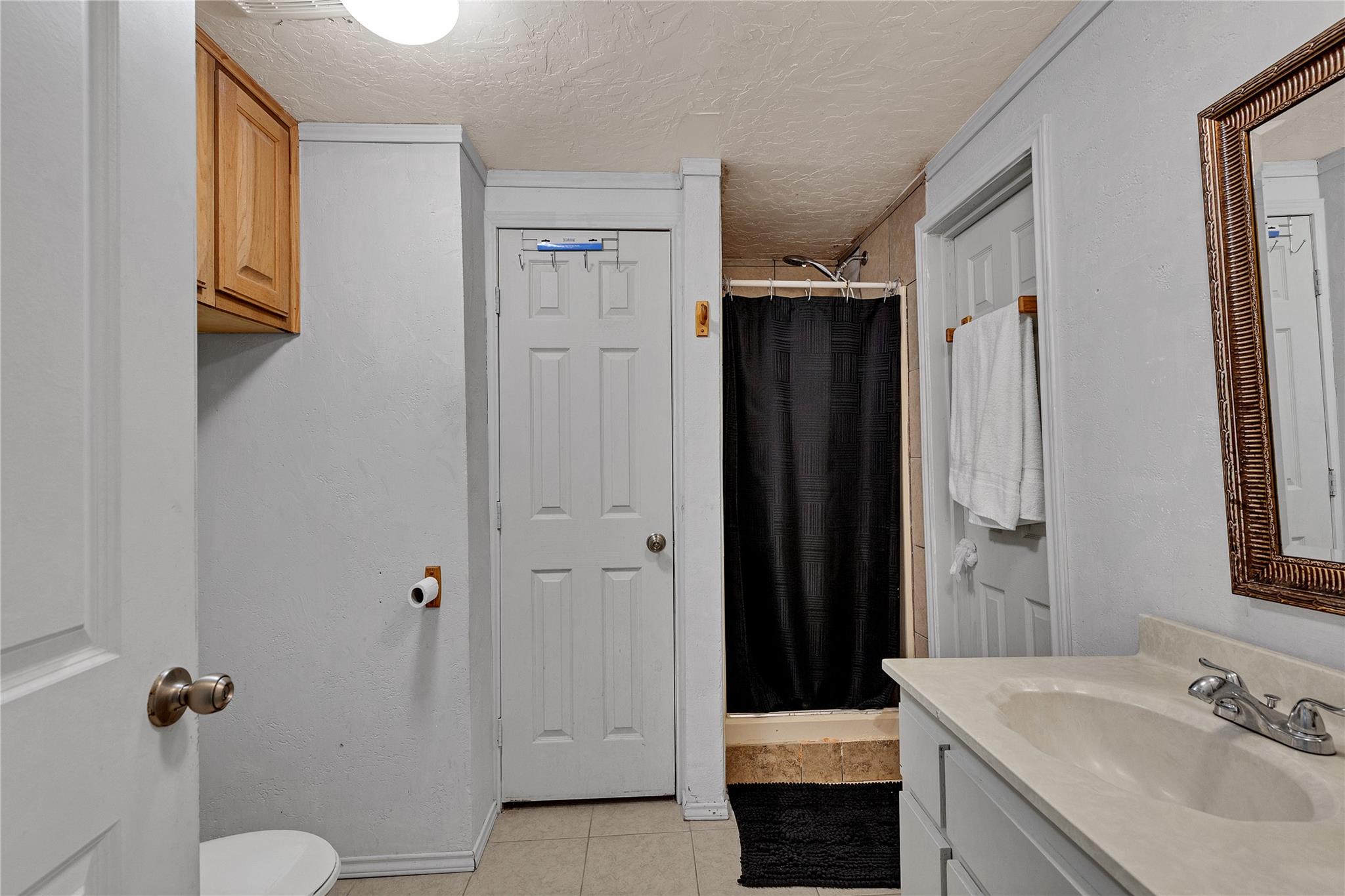 101 E Ash St, Granger, TX 76530