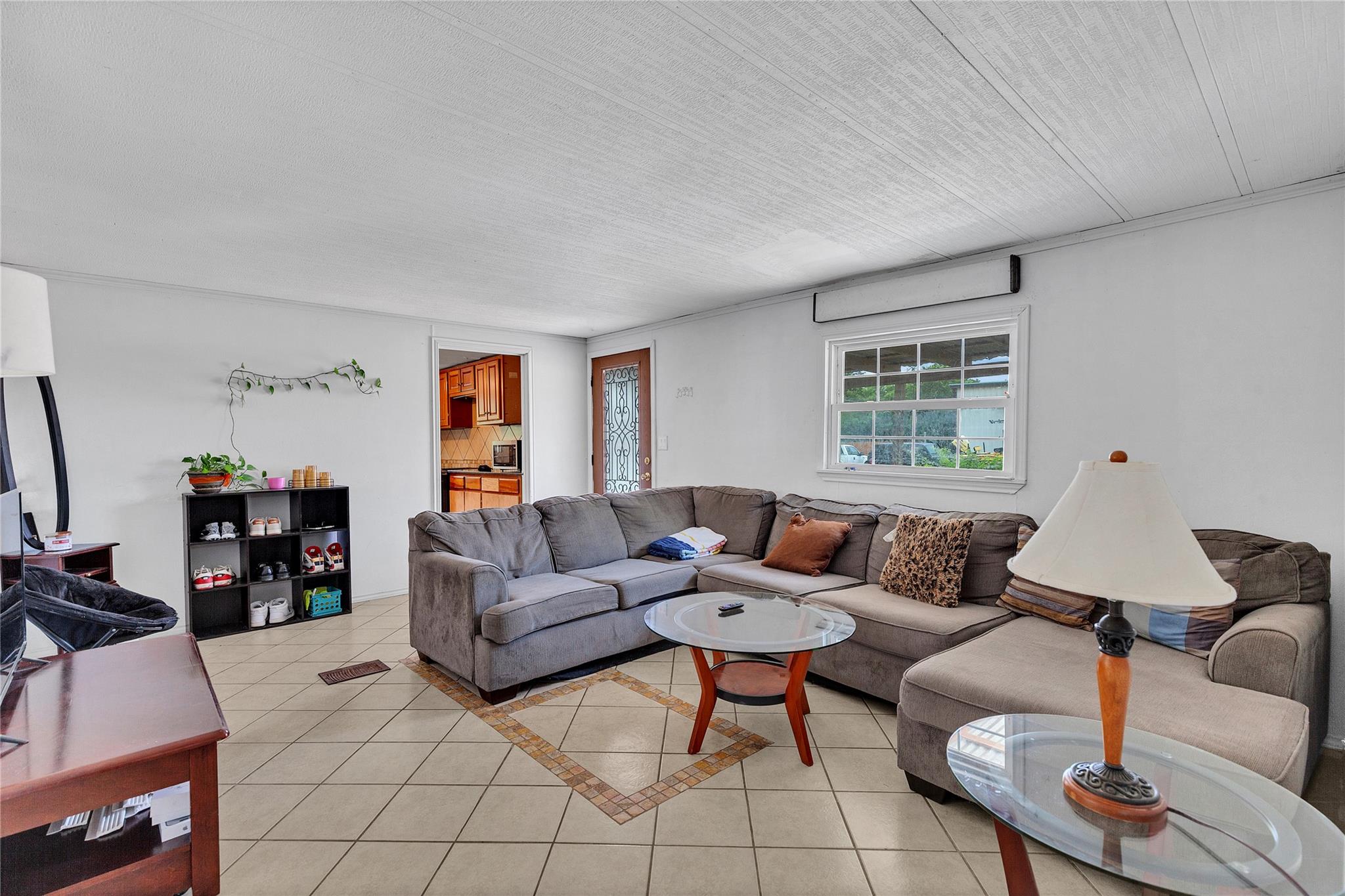 101 E Ash St, Granger, TX 76530