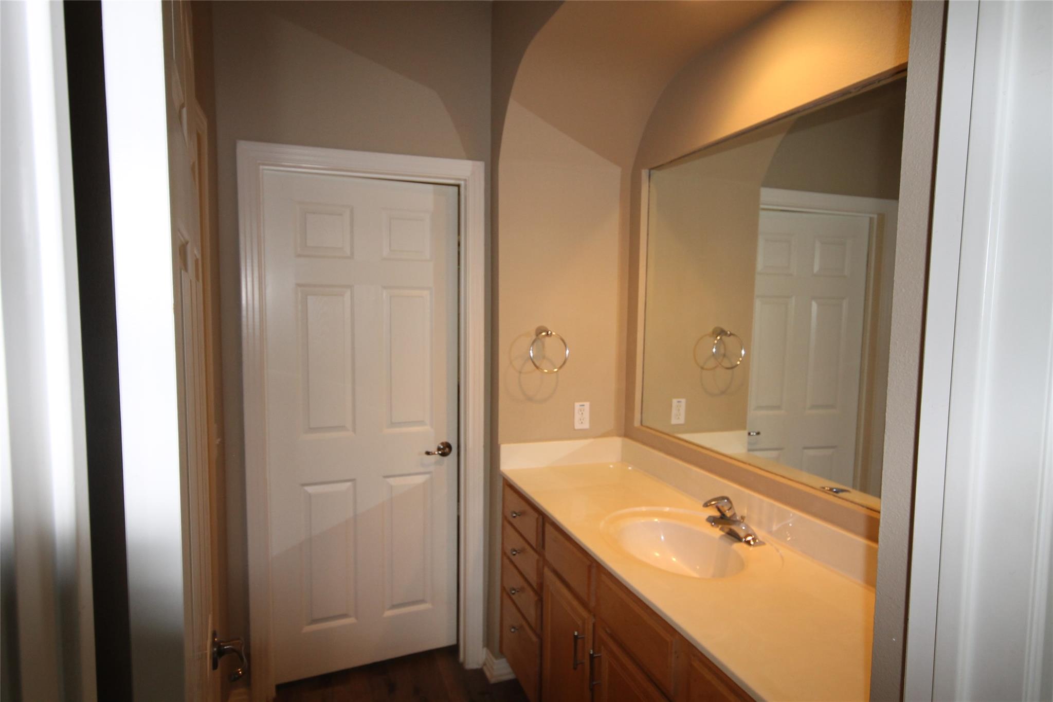11558 Spicewood Pkwy # 13, Austin, TX 78750