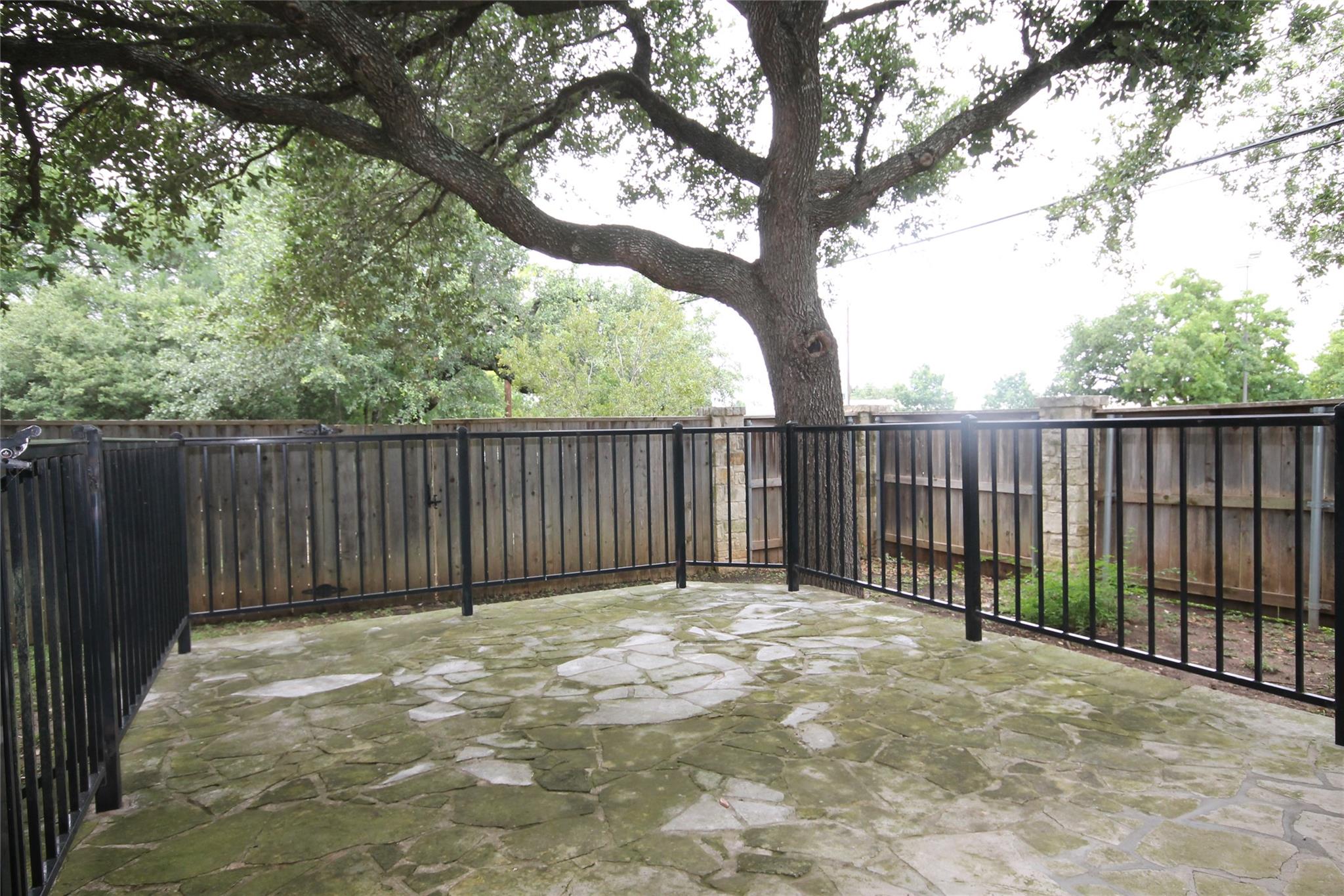 11558 Spicewood Pkwy # 13, Austin, TX 78750