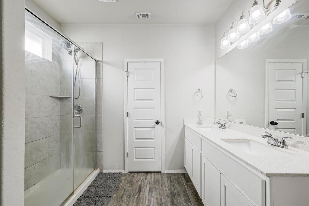 141 Fabion St, Kyle, TX 78640