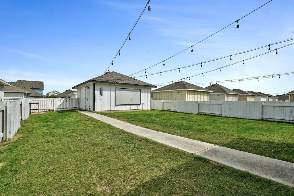 141 Fabion St, Kyle, TX 78640