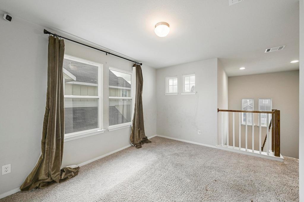 141 Fabion St, Kyle, TX 78640