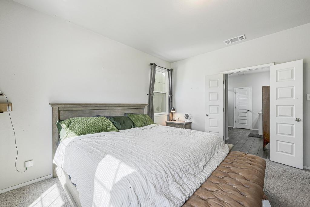 141 Fabion St, Kyle, TX 78640