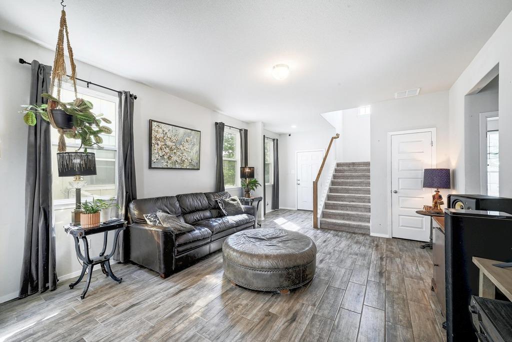 141 Fabion St, Kyle, TX 78640