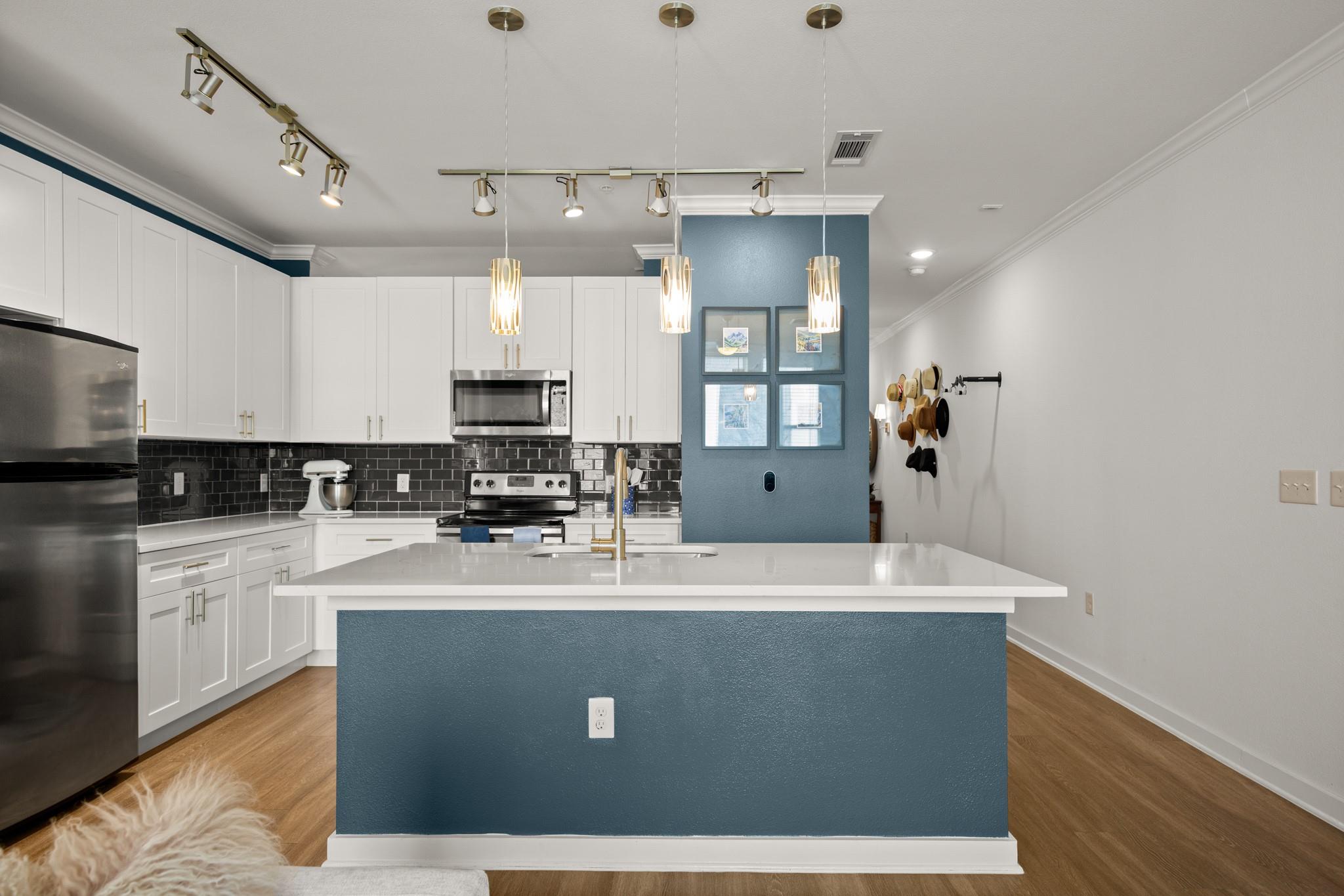 1900 Barton Springs Rd # 3038, Austin, TX 78704