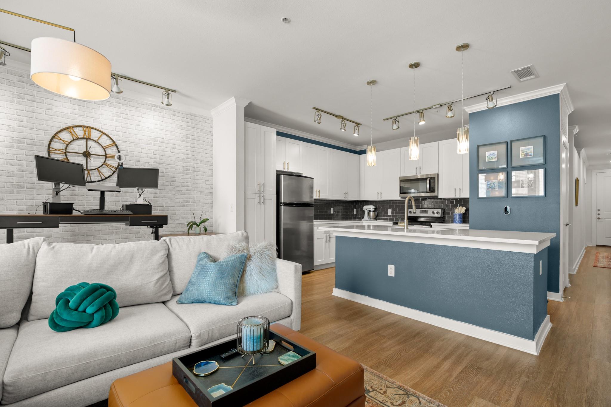 1900 Barton Springs Rd # 3038, Austin, TX 78704