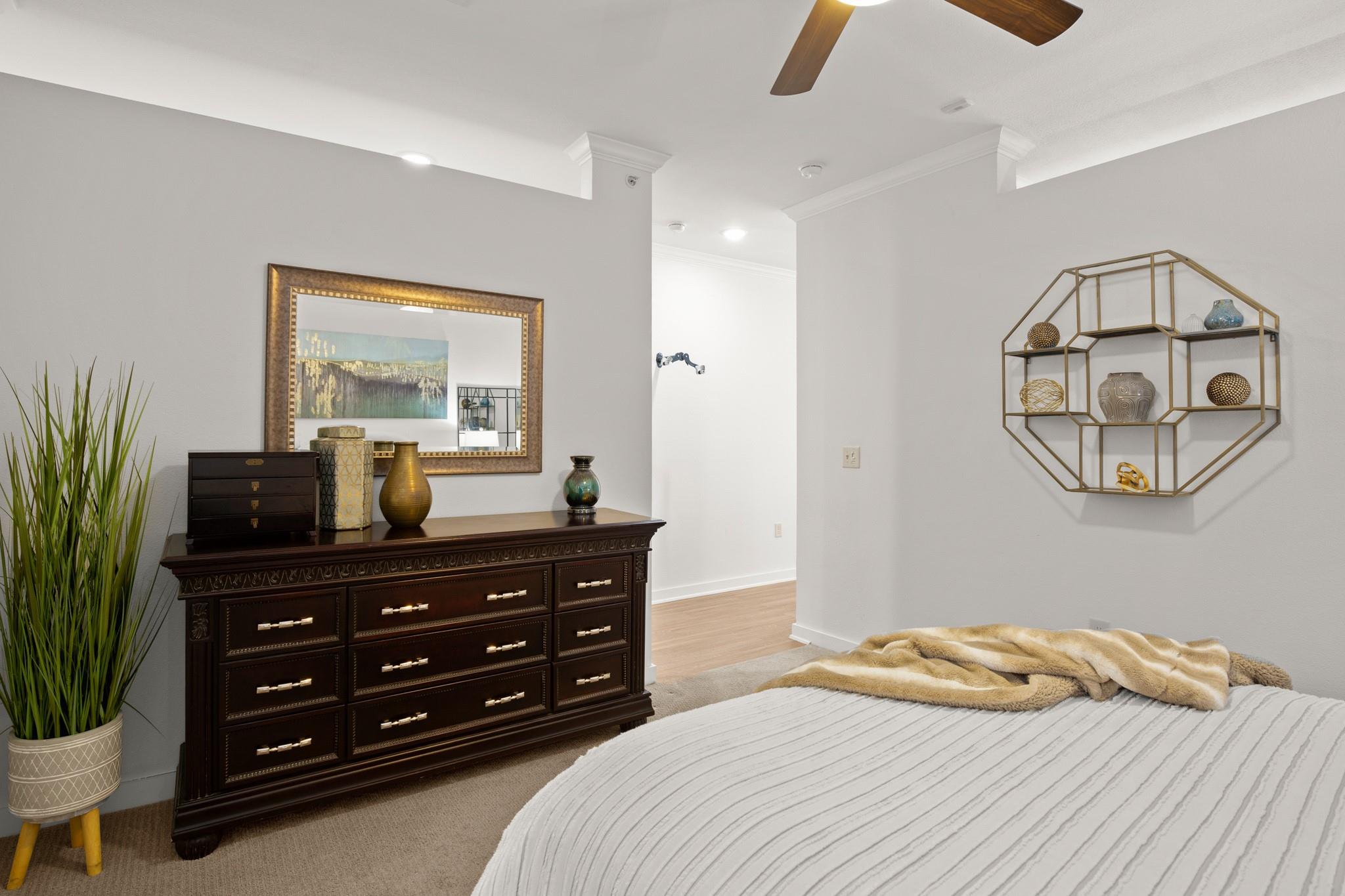 1900 Barton Springs Rd # 3038, Austin, TX 78704