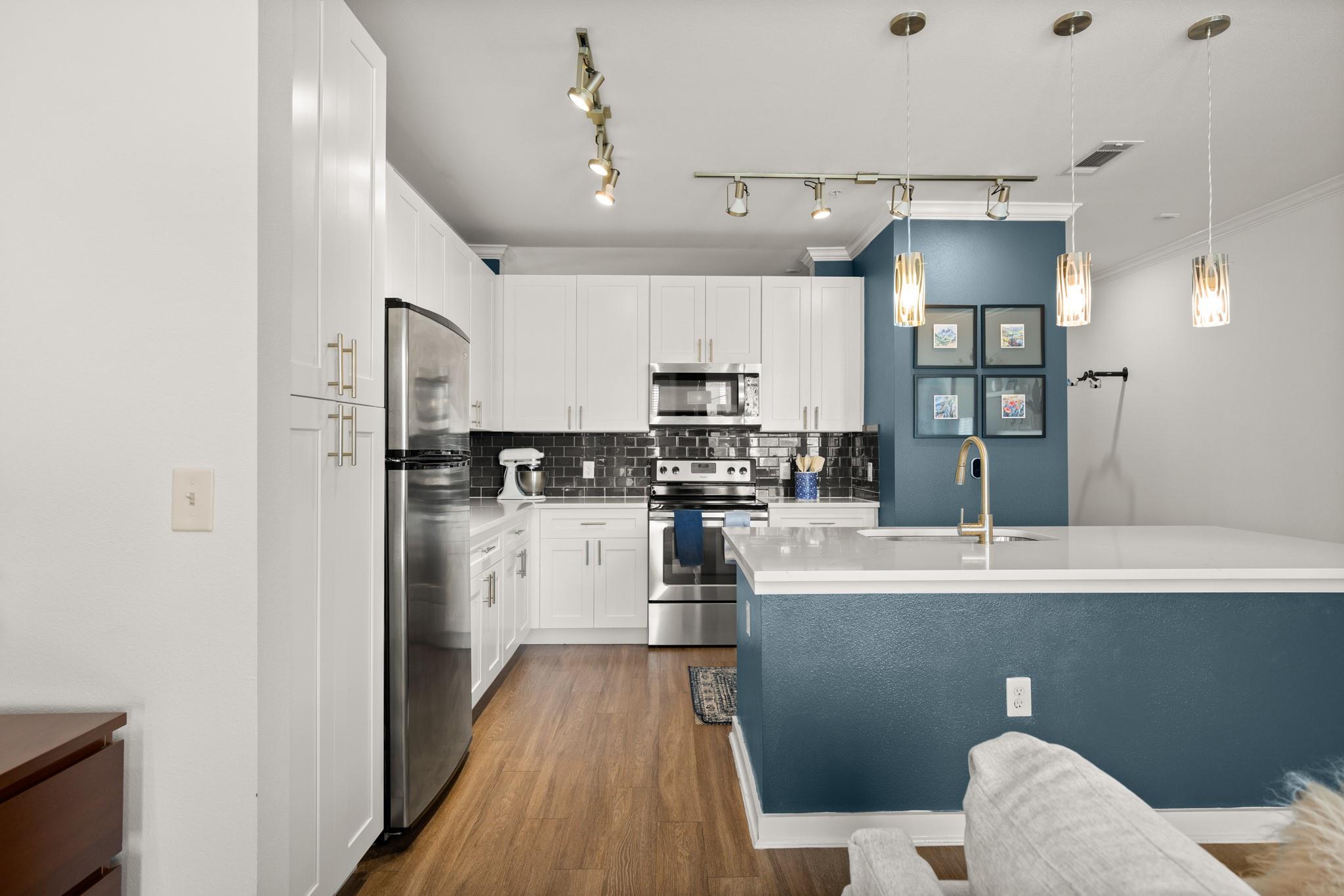 1900 Barton Springs Rd # 3038, Austin, TX 78704