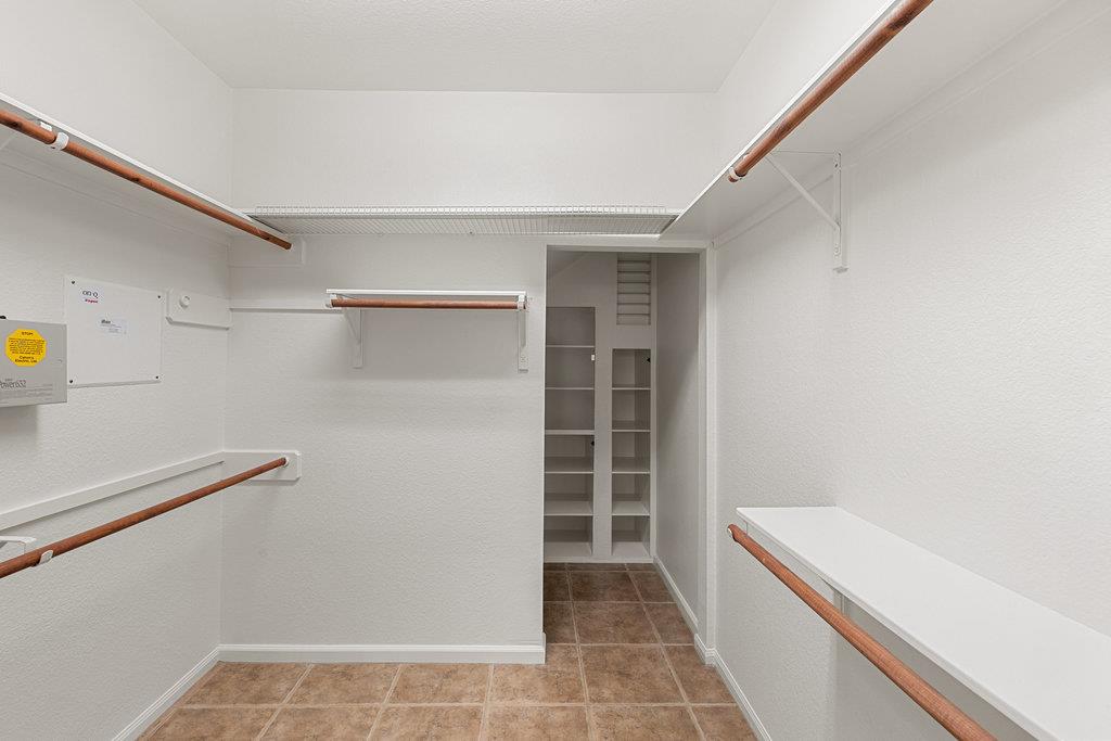 908 Golden Palomino Ct, Austin, TX 78732