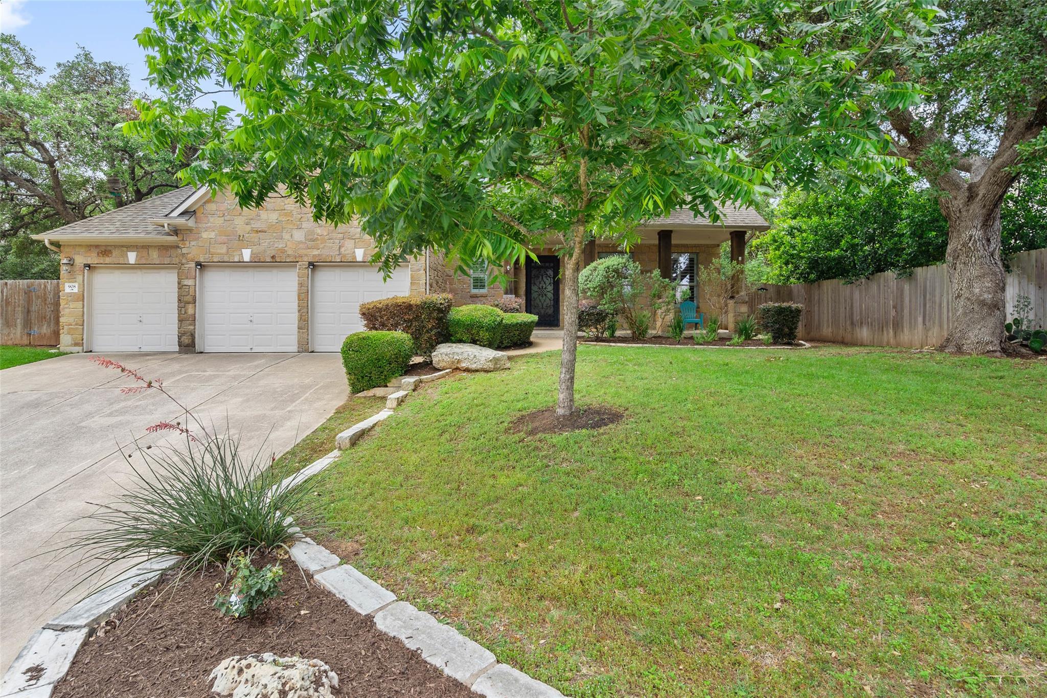 908 Golden Palomino Ct, Austin, TX 78732
