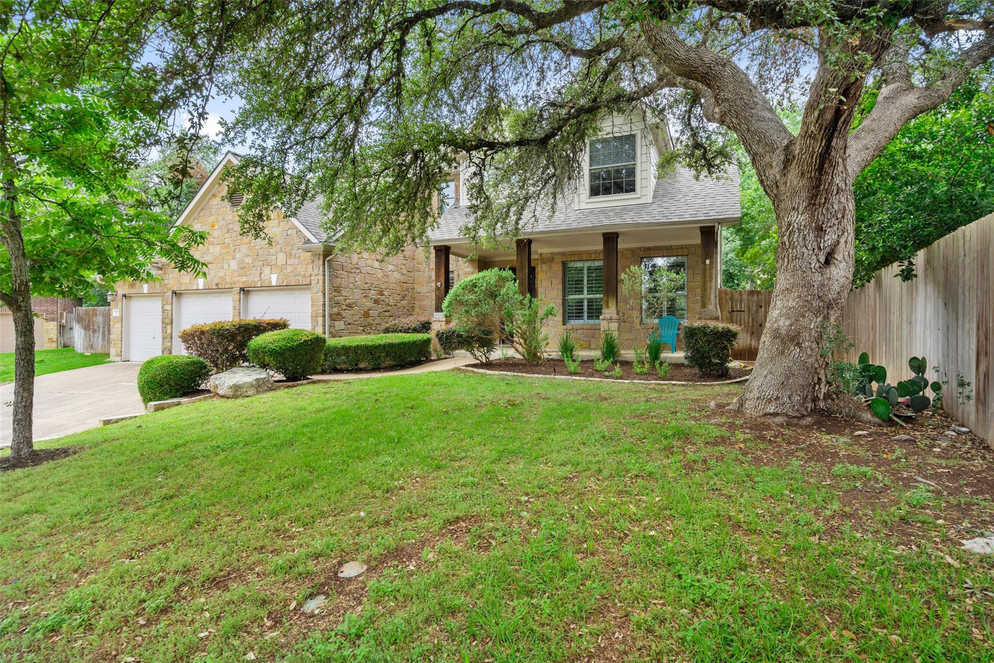908 Golden Palomino Ct, Austin, TX 78732