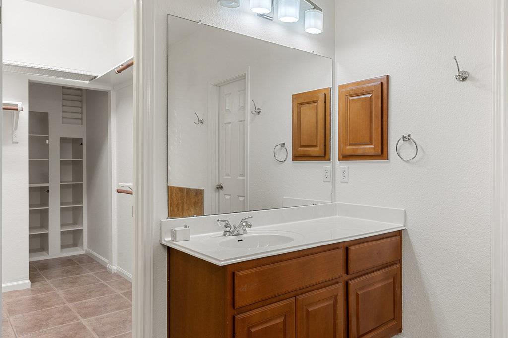 908 Golden Palomino Ct, Austin, TX 78732