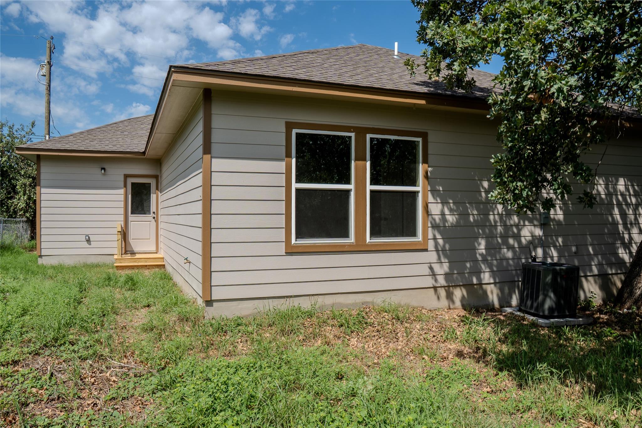 1858 Mosswood, Kingsland, TX 78639