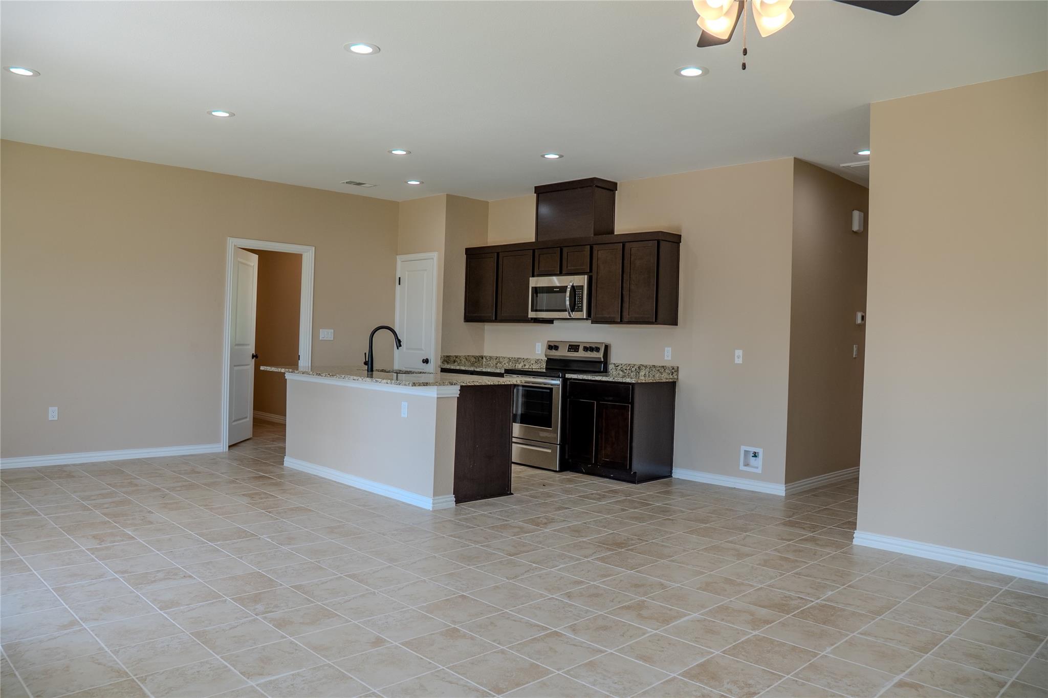 1875 Greenwood Ave, Kingsland, TX 78639