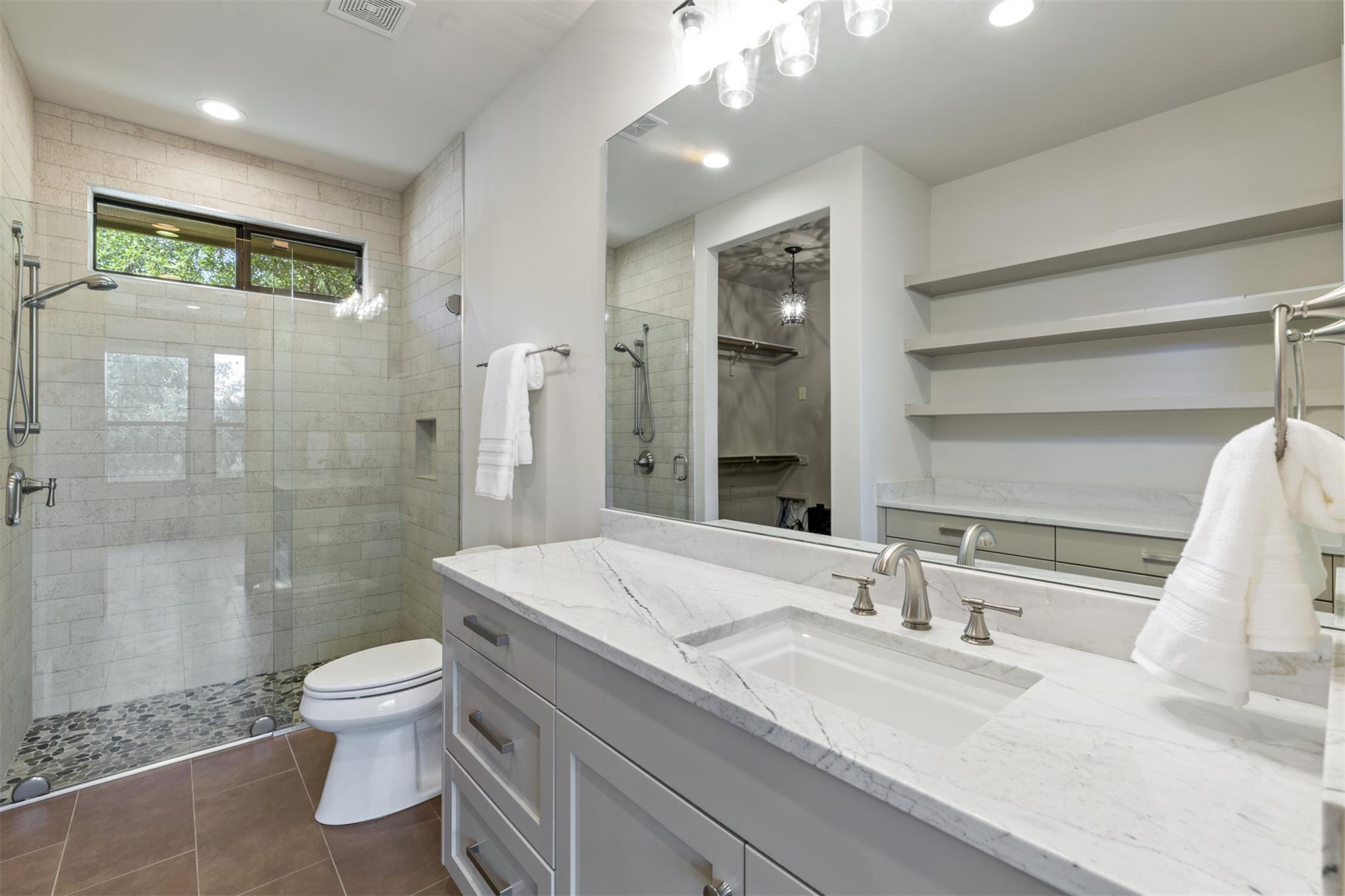 16917 Northlake Hills Dr, Jonestown, TX 78645