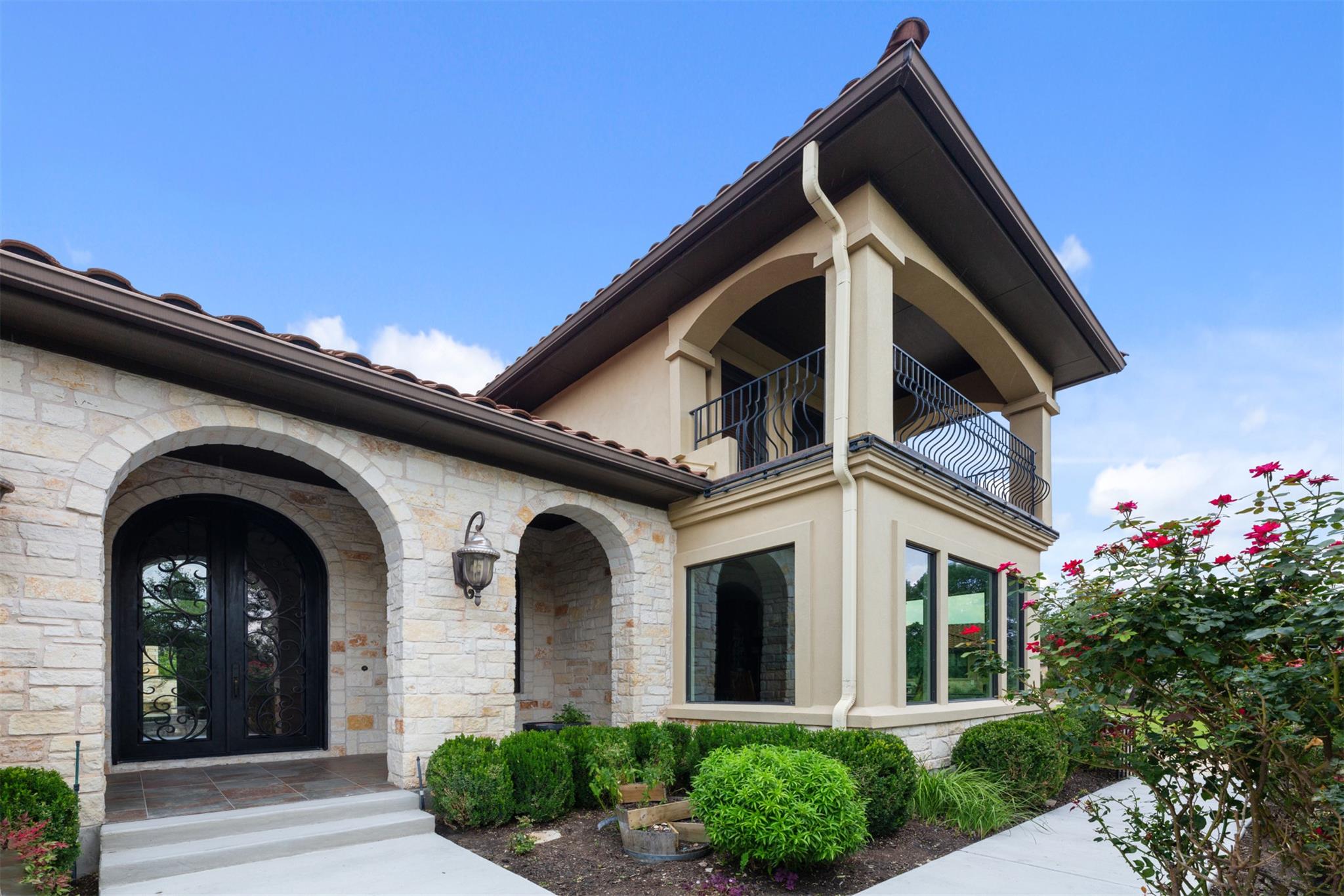 16917 Northlake Hills Dr, Jonestown, TX 78645